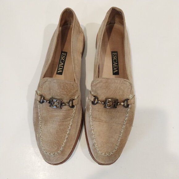 Escada Shoes Womens 8.5 Beige Tan Velvet Loafers Flats Moccasin Logo Rubber Sole - Picture 2 of 10